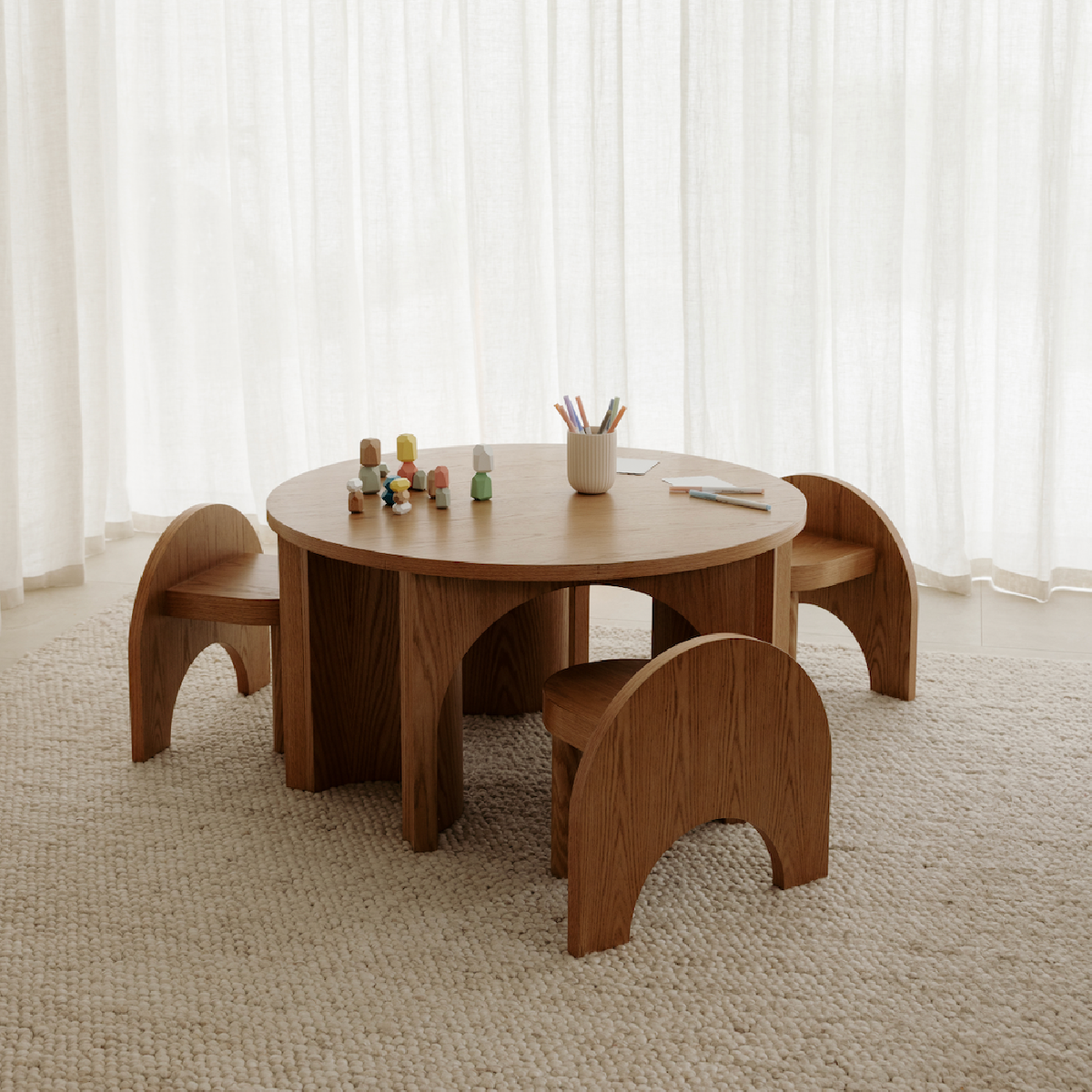 Arca Table Set