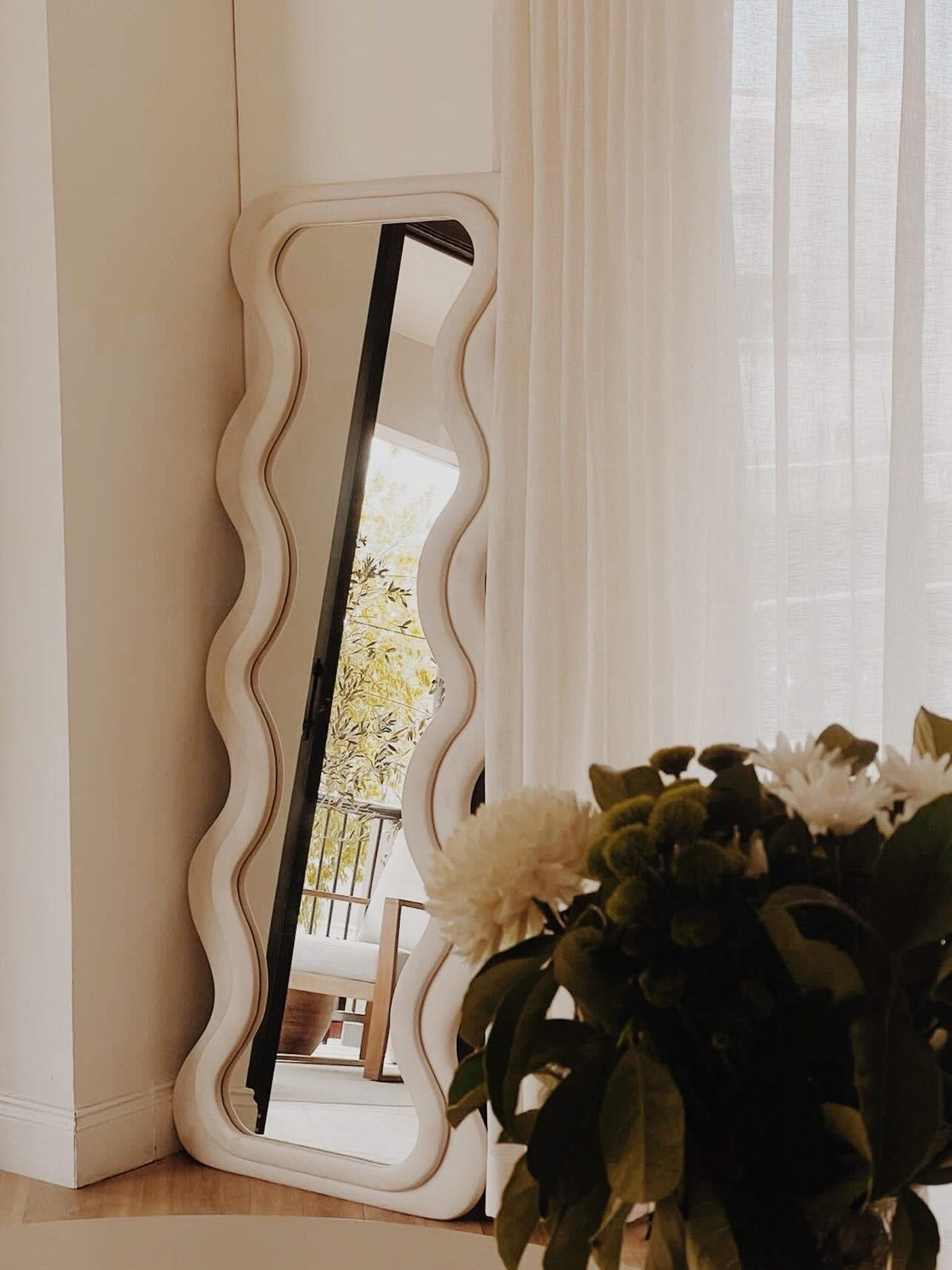 Raya Wavy Mirror